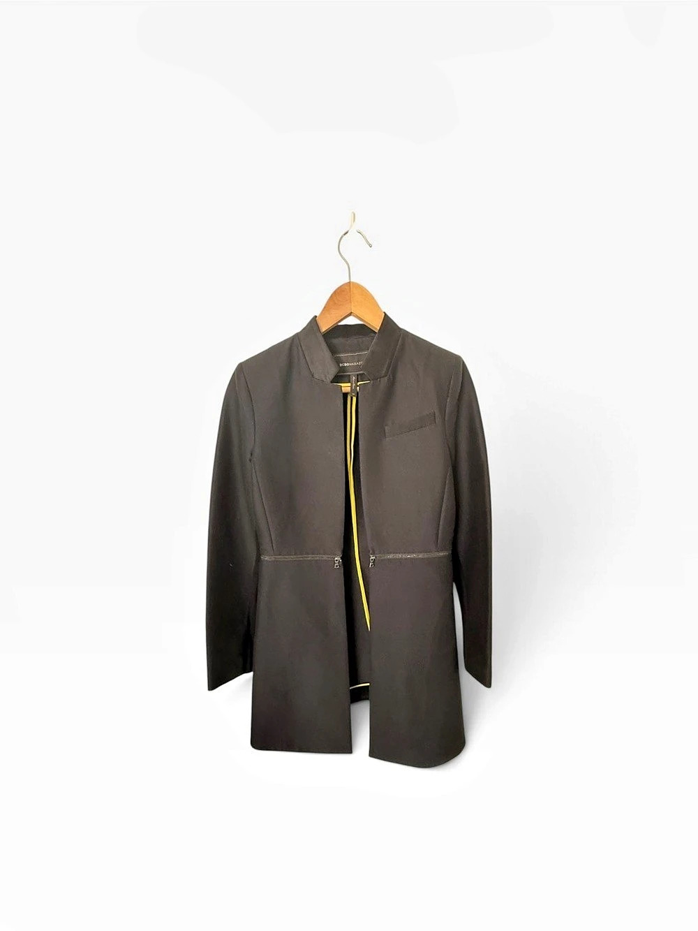 BCBGMAXAZRIA Black Jacket Size Small Like New